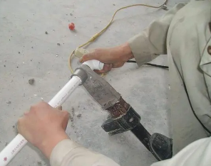 浉河漏水维修电话